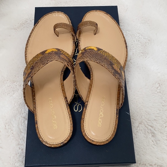 Sergio Rossi Snakeskin Flat Sandals. Size 8. - Picture 8 of 13